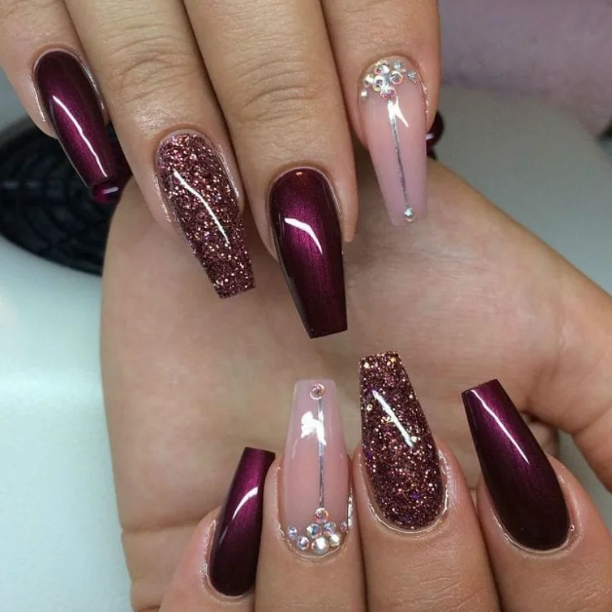 Elegante Nail Art Linien